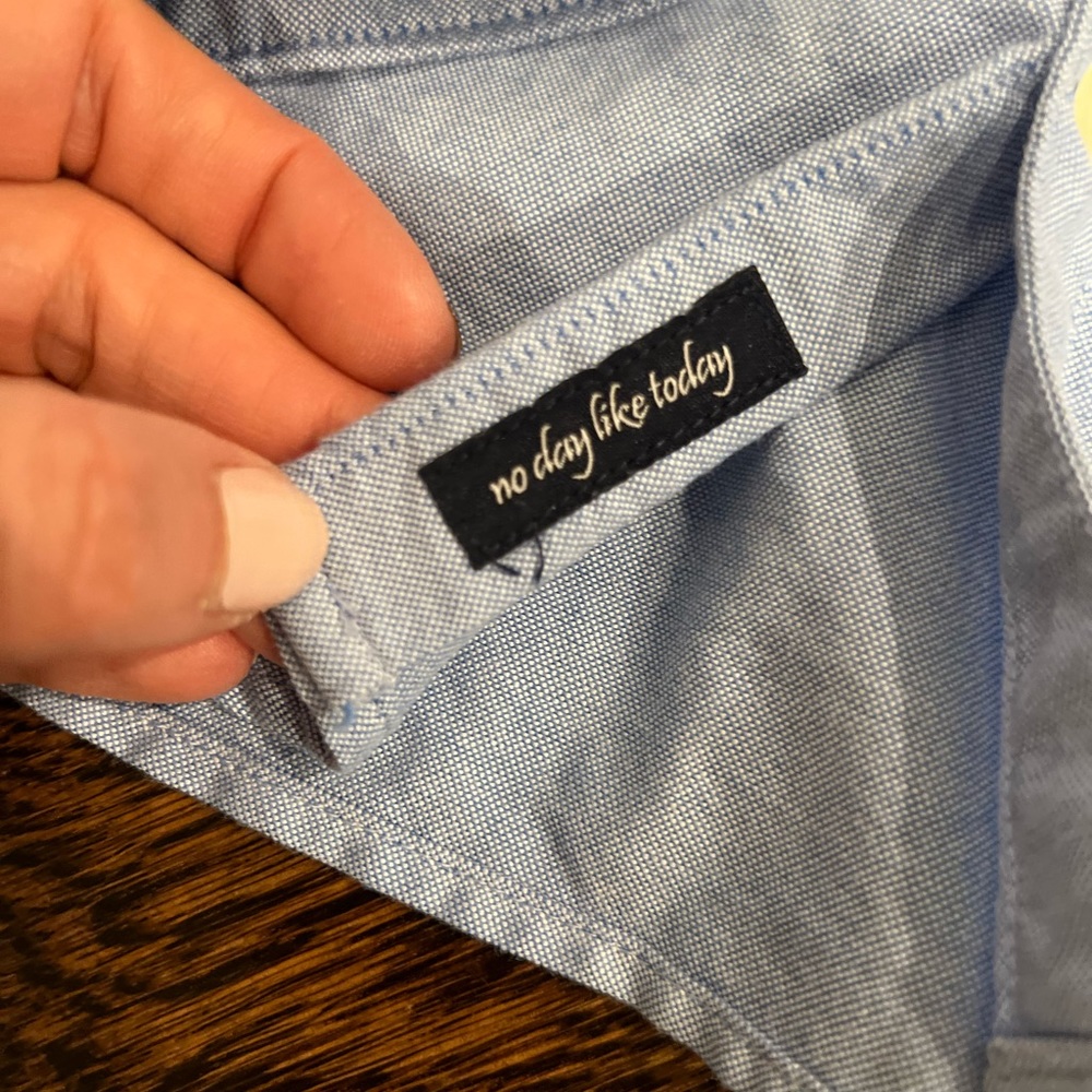 Zara. Excellent condition button down. - Picture 3 of 3